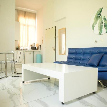 Bauhaus Stylish Apartments - By Bookiz Tel Aviv Ngoại thất bức ảnh