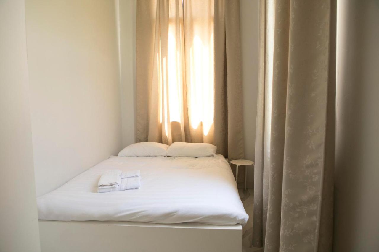 Bauhaus Stylish Apartments - By Bookiz Tel Aviv Ngoại thất bức ảnh