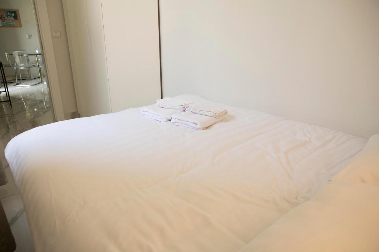 Bauhaus Stylish Apartments - By Bookiz Tel Aviv Ngoại thất bức ảnh