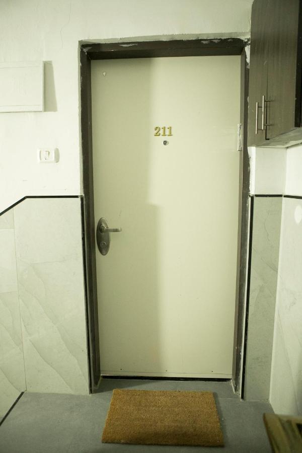 Bauhaus Stylish Apartments - By Bookiz Tel Aviv Ngoại thất bức ảnh
